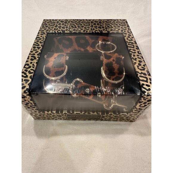 Honey Birdette Leopard Limited Edition Bondage Kit🐆🖤 - Collar & Cuff Set - Picture 4 of 4
